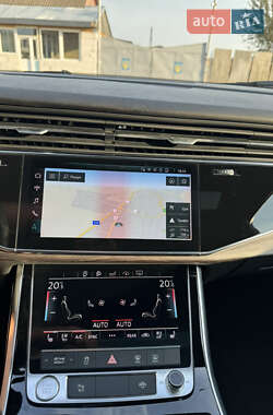 Позашляховик / Кросовер Audi Q7 2019 в 