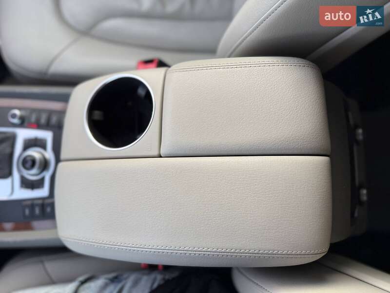 Позашляховик / Кросовер Audi Q7 2012 в Тернополі