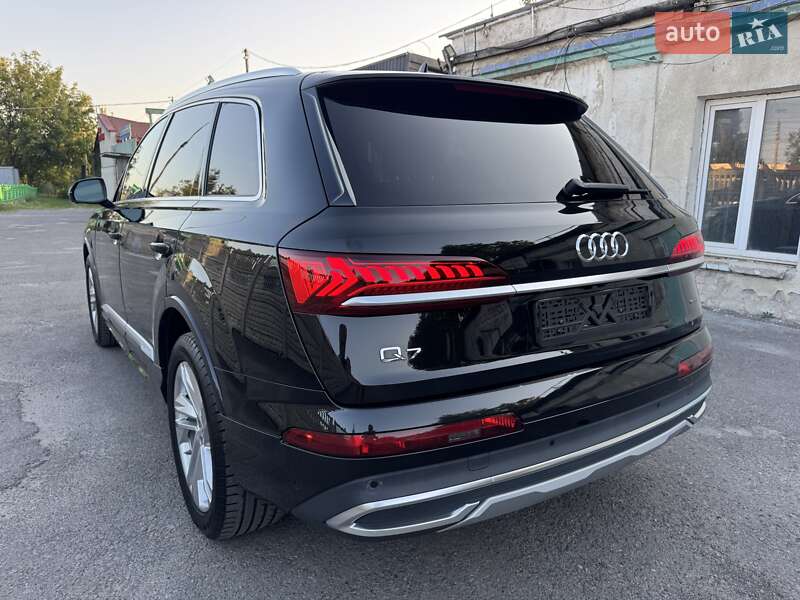 Позашляховик / Кросовер Audi Q7 2022 в Тернополі