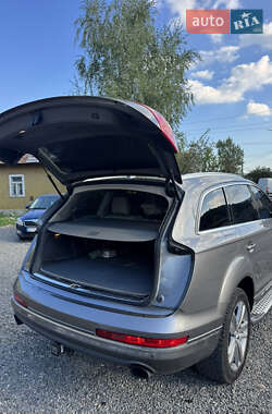 Внедорожник / Кроссовер Audi Q7 2013 в 