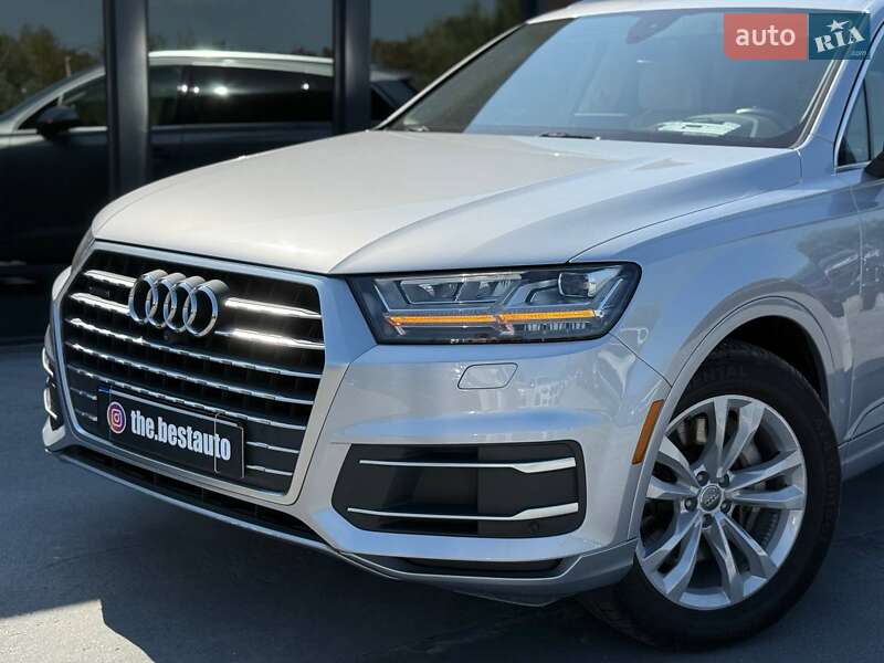 Внедорожник / Кроссовер Audi Q7 2017 в Ровно