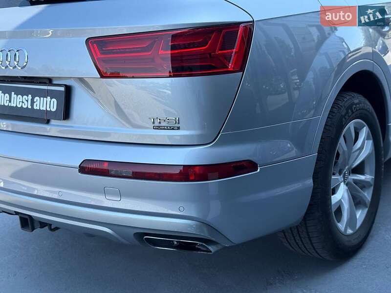 Внедорожник / Кроссовер Audi Q7 2017 в Ровно