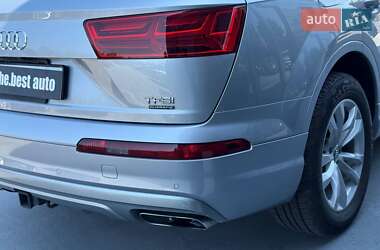 Внедорожник / Кроссовер Audi Q7 2017 в 