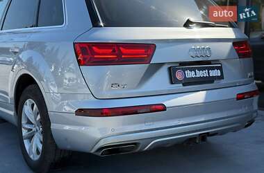 Внедорожник / Кроссовер Audi Q7 2017 в 