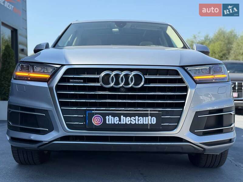 Внедорожник / Кроссовер Audi Q7 2017 в Ровно
