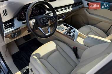 Внедорожник / Кроссовер Audi Q7 2017 в 