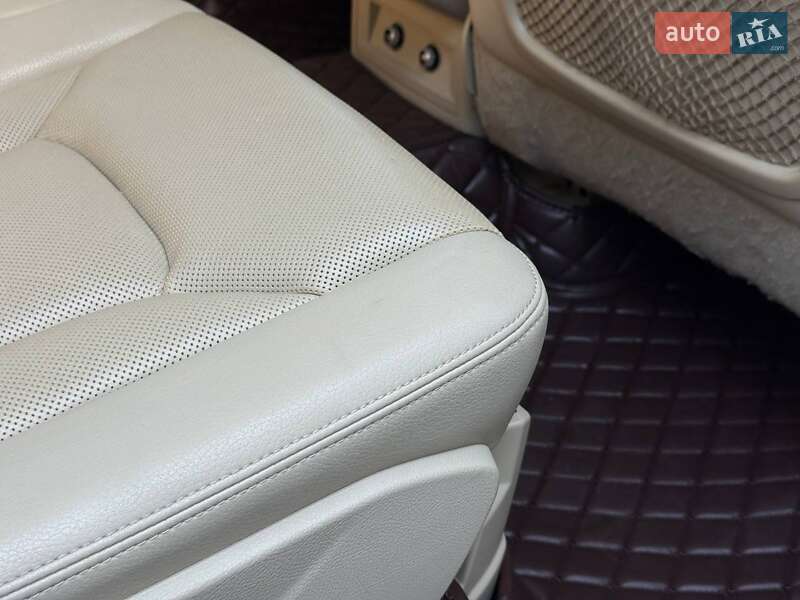Внедорожник / Кроссовер Audi Q7 2017 в Ровно