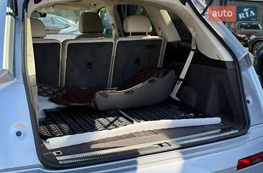 Внедорожник / Кроссовер Audi Q7 2017 в 