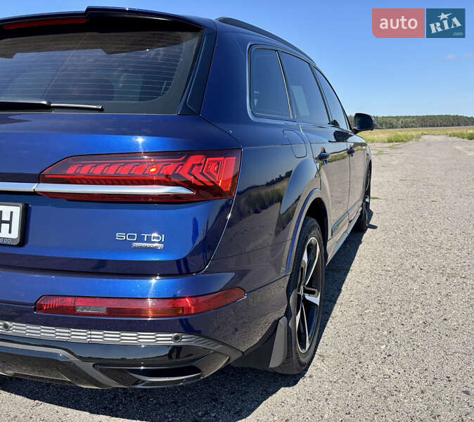 Позашляховик / Кросовер Audi Q7 2021 в Полтаві