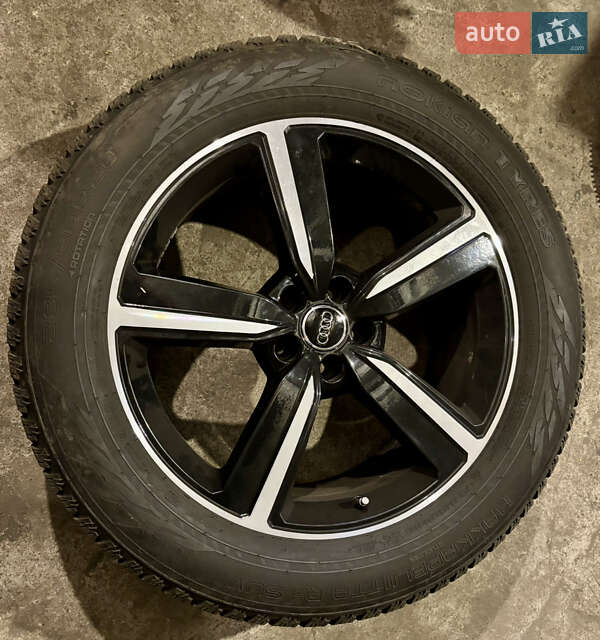 Позашляховик / Кросовер Audi Q7 2021 в Полтаві