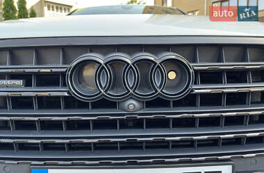 Внедорожник / Кроссовер Audi Q7 2016 в 