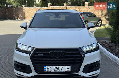Внедорожник / Кроссовер Audi Q7 2016 в Луцке