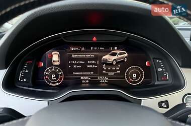 Позашляховик / Кросовер Audi Q7 2019 в 