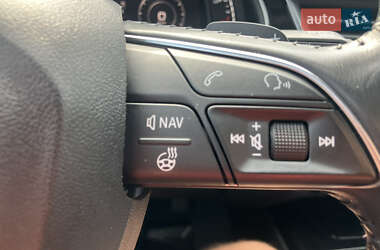 Внедорожник / Кроссовер Audi Q7 2016 в 