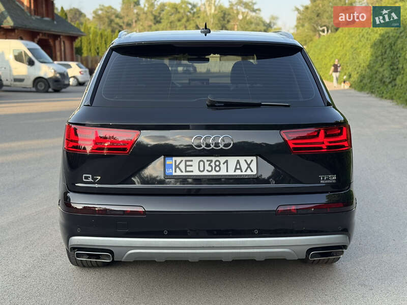 Внедорожник / Кроссовер Audi Q7 2015 в Днепре