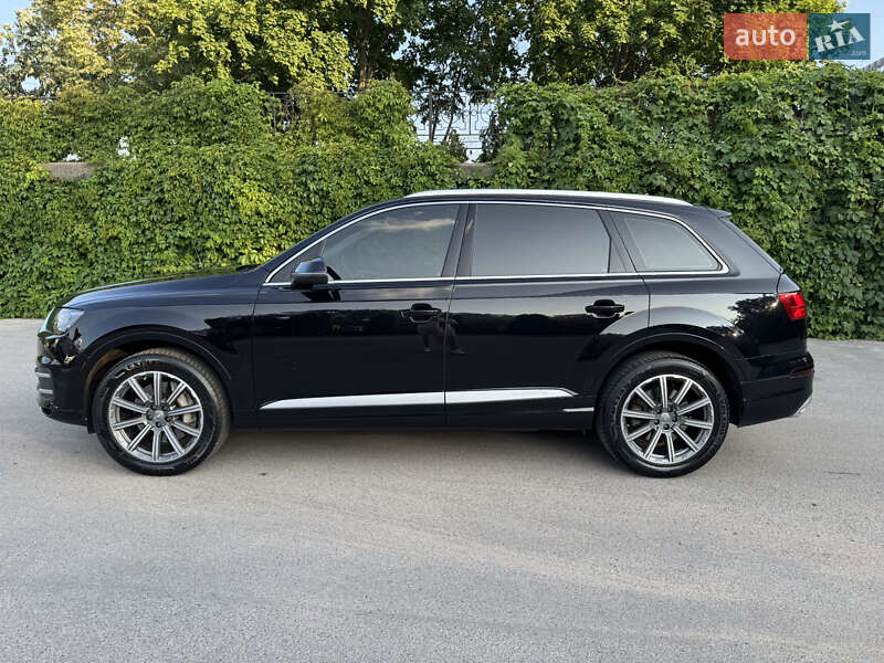 Внедорожник / Кроссовер Audi Q7 2015 в Днепре