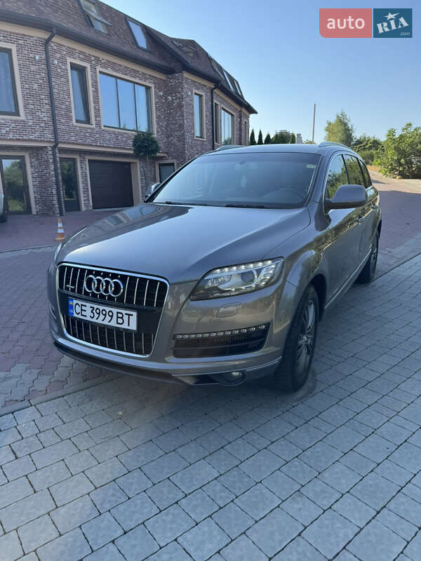 Внедорожник / Кроссовер Audi Q7 2011 в 