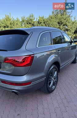 Внедорожник / Кроссовер Audi Q7 2011 в 