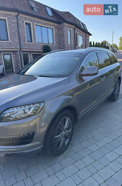 Внедорожник / Кроссовер Audi Q7 2011 в 