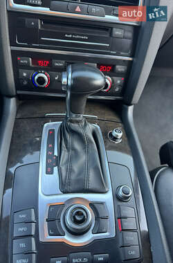 Внедорожник / Кроссовер Audi Q7 2011 в 