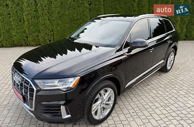 Позашляховик / Кросовер Audi Q7 2020 в 