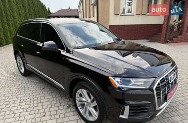 Позашляховик / Кросовер Audi Q7 2020 в 