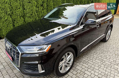 Позашляховик / Кросовер Audi Q7 2020 в 