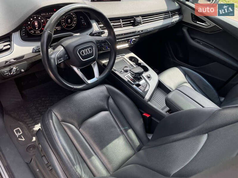 Позашляховик / Кросовер Audi Q7 2018 в Києві