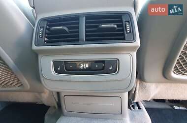 Внедорожник / Кроссовер Audi Q7 2016 в 