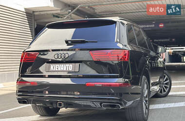 Внедорожник / Кроссовер Audi Q7 2017 в 