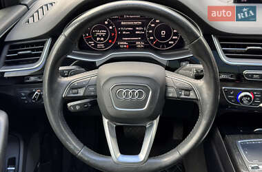 Внедорожник / Кроссовер Audi Q7 2017 в 