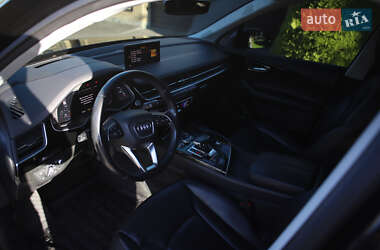 Внедорожник / Кроссовер Audi Q7 2018 в 