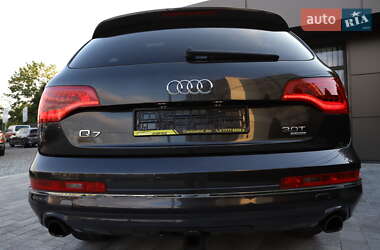 Позашляховик / Кросовер Audi Q7 2015 в  фото 39 Позашляховик / Кросовер Audi Q7 2015 в