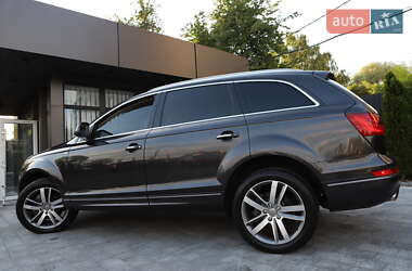 Позашляховик / Кросовер Audi Q7 2015 в  фото 44 Позашляховик / Кросовер Audi Q7 2015 в