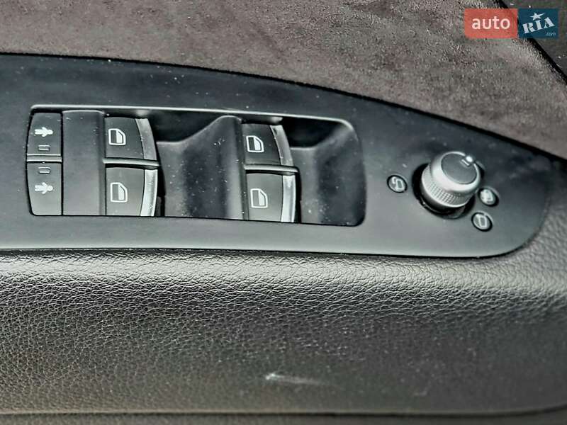 Позашляховик / Кросовер Audi Q7 2013 в Києві