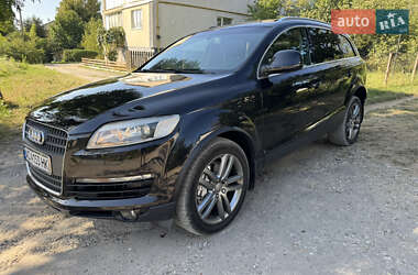 Позашляховик / Кросовер Audi Q7 2007 в 