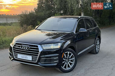 Позашляховик / Кросовер Audi Q7 2017 в Дубні