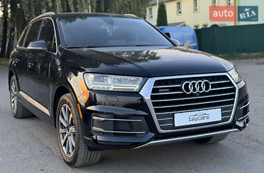 Позашляховик / Кросовер Audi Q7 2017 в 