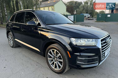 Позашляховик / Кросовер Audi Q7 2017 в 