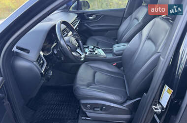 Позашляховик / Кросовер Audi Q7 2017 в 