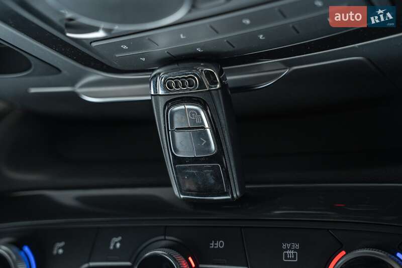 Внедорожник / Кроссовер Audi Q7 2017 в Черновцах