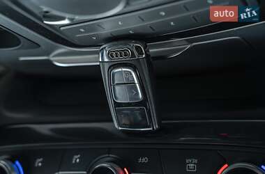 Позашляховик / Кросовер Audi Q7 2017 в 