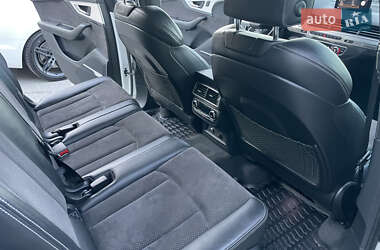 Позашляховик / Кросовер Audi Q7 2017 в 