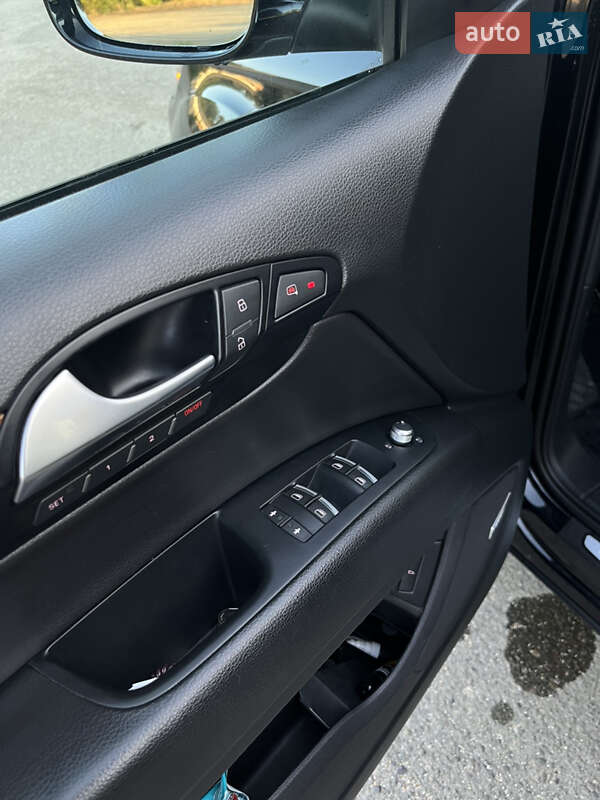 Позашляховик / Кросовер Audi Q7 2013 в Чернівцях