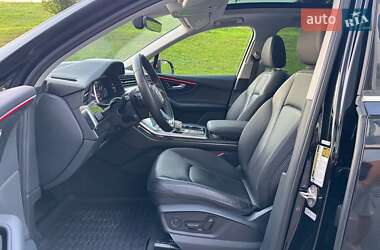 Внедорожник / Кроссовер Audi Q7 2020 в 