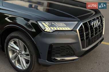 Внедорожник / Кроссовер Audi Q7 2020 в 