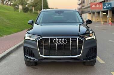 Внедорожник / Кроссовер Audi Q7 2020 в 