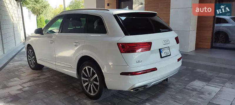 Audi Q7 2017 VIN WA1VAAF73JD017053 фото оголошення 12 з 54