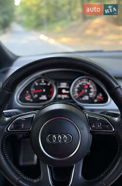 Позашляховик / Кросовер Audi Q7 2012 в 