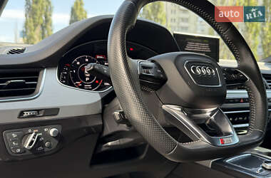 Позашляховик / Кросовер Audi Q7 2017 в 